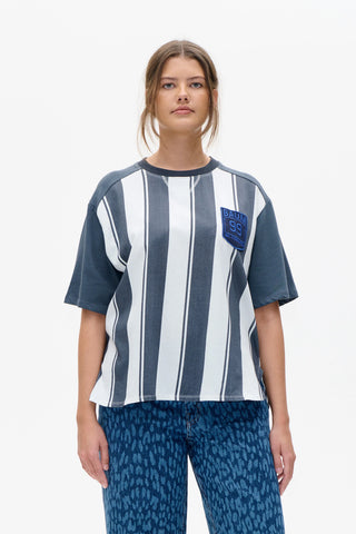 Baum und Pferdgarten Juul Baritone Blue Football T-shirt - Anavi